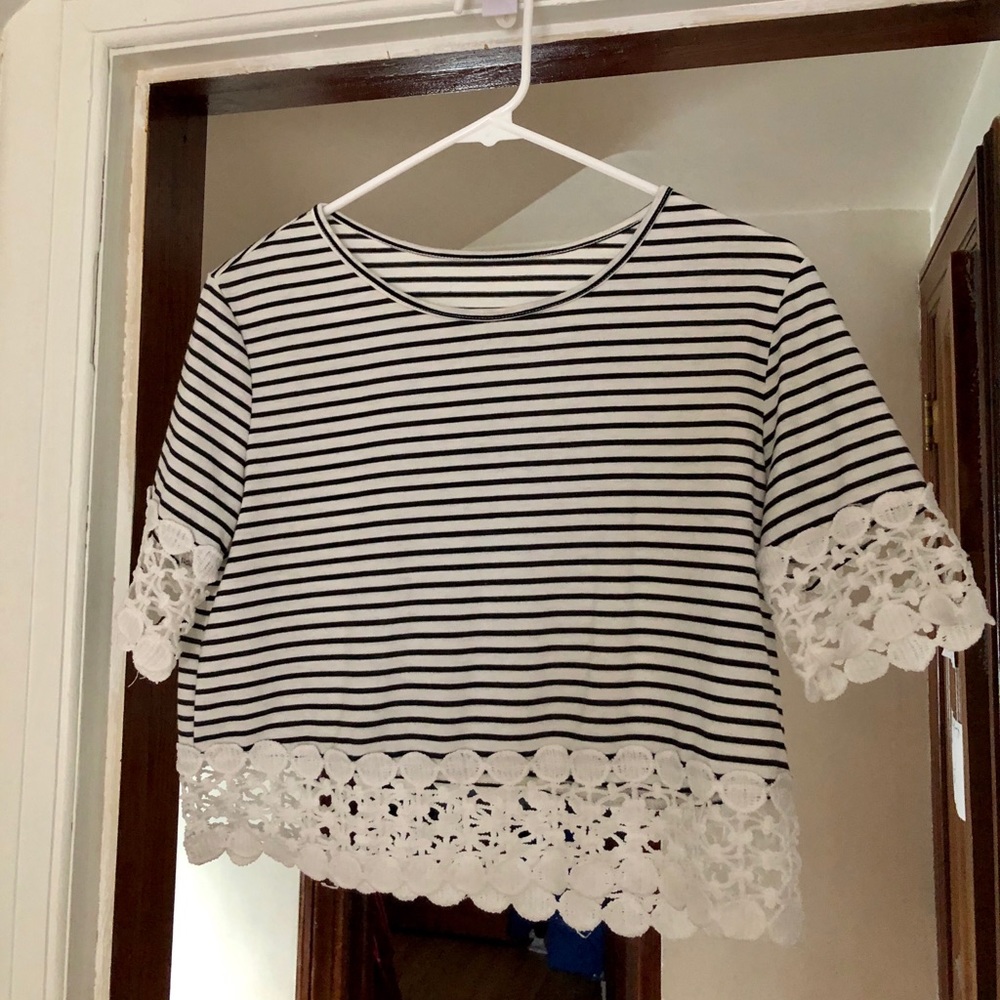 Lace Hem Boxy Striped Crop Top